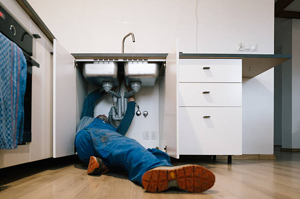 Professional Leak Detection technician working in Laurel Hill, VA